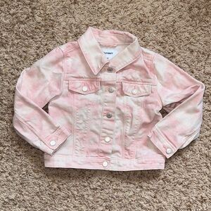 4t girls pink an white tie dye denim jacket from Old Navy.